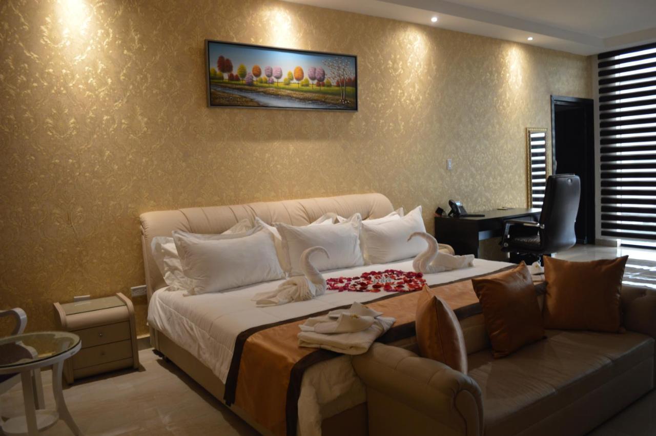 Hotel Crowner David Kültér fotó